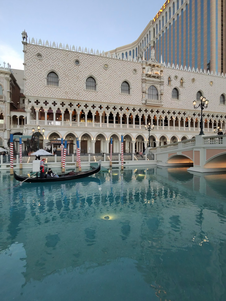 Photo 1825 Singular Display Fullpicture